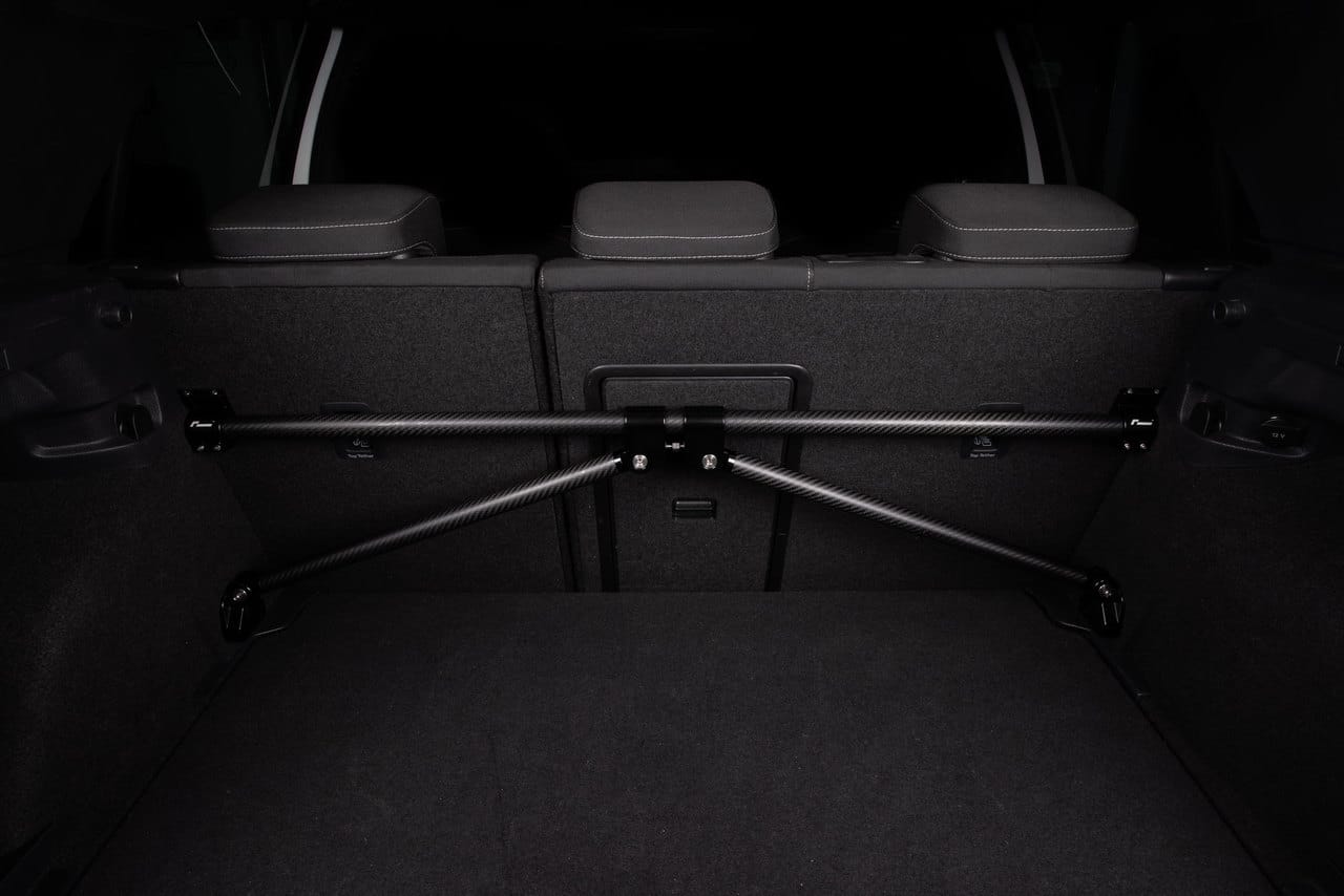 Racingline carbon fibre rear body brace for mk7 golf/mk3 cupra/mk3 octavia - vwr81g700 5 Racingline carbon fibre rear body brace for mk7 golf/mk3 cupra/mk3 octavia - vwr81g700 - image 5