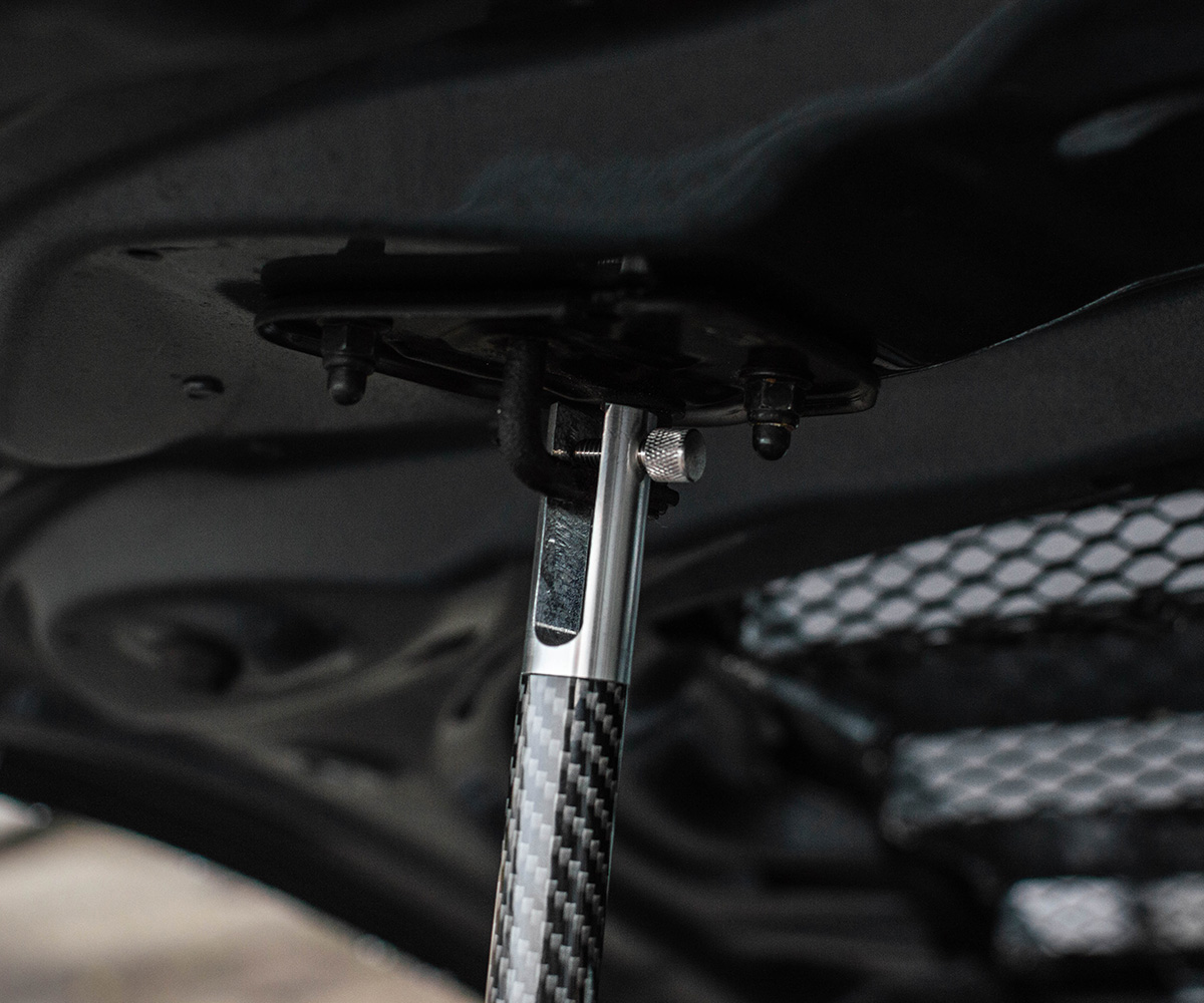 Pro props 'black edition' carbon fibre bonnet prop 9 Pro props 'black edition' carbon fibre bonnet prop - image 9