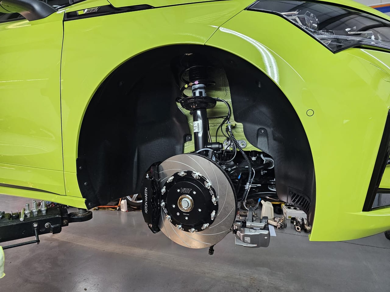 Vbt 362mm front brake kit 4 piston brembo caliper (aston martin upgrade) - bk0030 5 Vbt 362mm front brake kit 4 piston brembo caliper (aston martin upgrade) - bk0030 - image 5