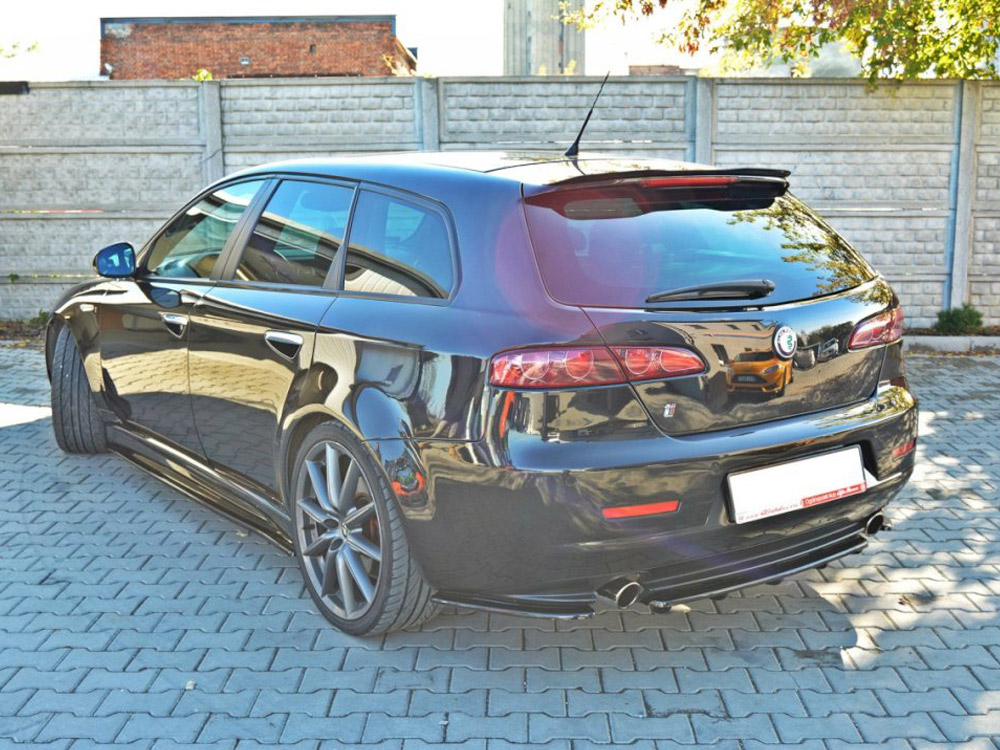 Maxton central rear splitter (vertical bars) alfa romeo 159 - gloss black 3 Maxton central rear splitter (vertical bars) alfa romeo 159 - gloss black - image 3