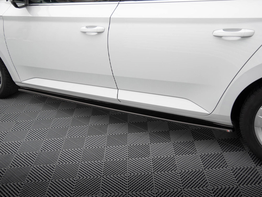 Maxton side skirts diffusers skoda superb mk3 3 Maxton side skirts diffusers skoda superb mk3 - image 3