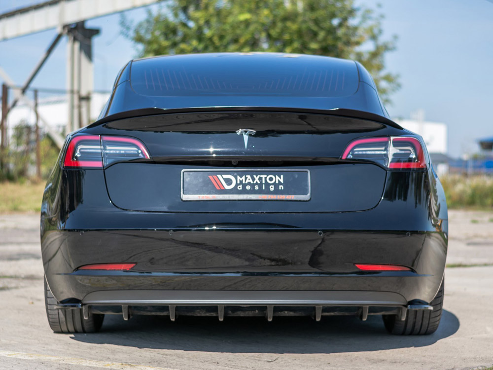 Maxton rear valance v1 tesla model 3 2 Maxton rear valance v1 tesla model 3 - image 2