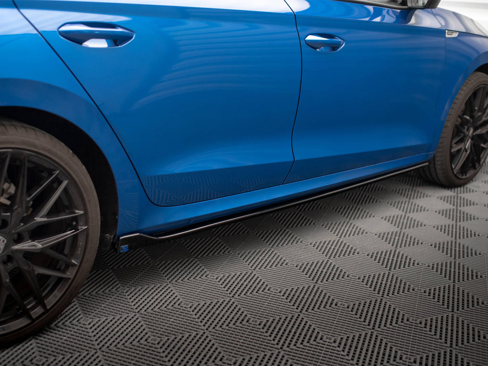 Maxton side skirts diffusers v1 skoda octavia mk4 4 Maxton side skirts diffusers v1 skoda octavia mk4 - image 4