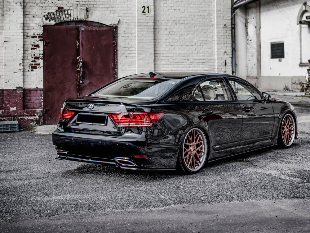 Maxton central rear splitter lexus ls mk4 facelift models 2 Maxton central rear splitter lexus ls mk4 facelift models - image 2