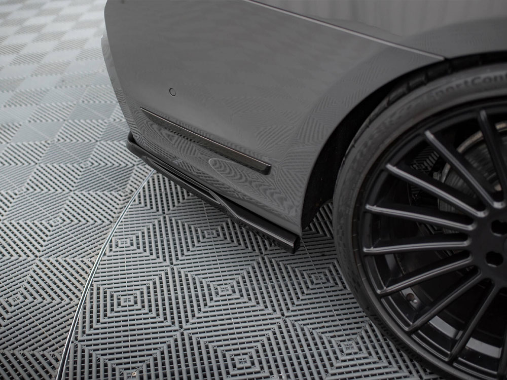 Maxton rear splitter (vertical bars) v2 bmw 7 series m-pack g11/g12 facelift models 6 Maxton rear splitter (vertical bars) v2 bmw 7 series m-pack g11/g12 facelift models - image 6