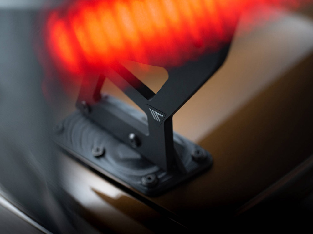 Maxton carbon spoiler with external brackets uprights + led bmw 3 series coupe (e46) 15 Maxton carbon spoiler with external brackets uprights + led bmw 3 series coupe (e46) - image 15