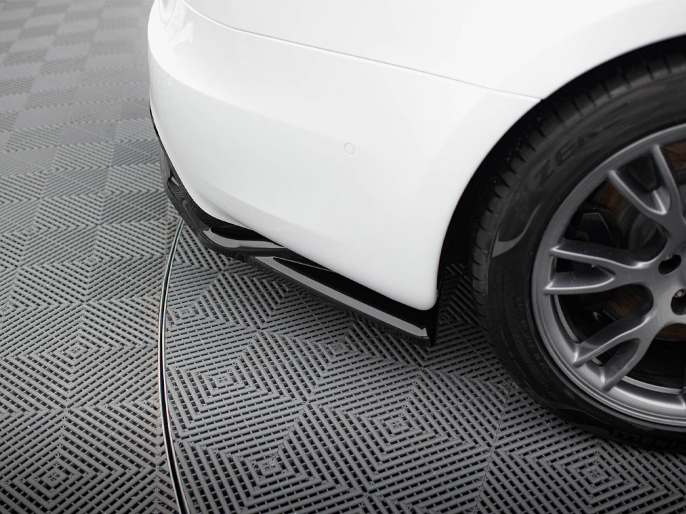 Maxton rear splitter (vertical bars) v2 tesla model s plaid mk1 facelift models 6 Maxton rear splitter (vertical bars) v2 tesla model s plaid mk1 facelift models - image 6