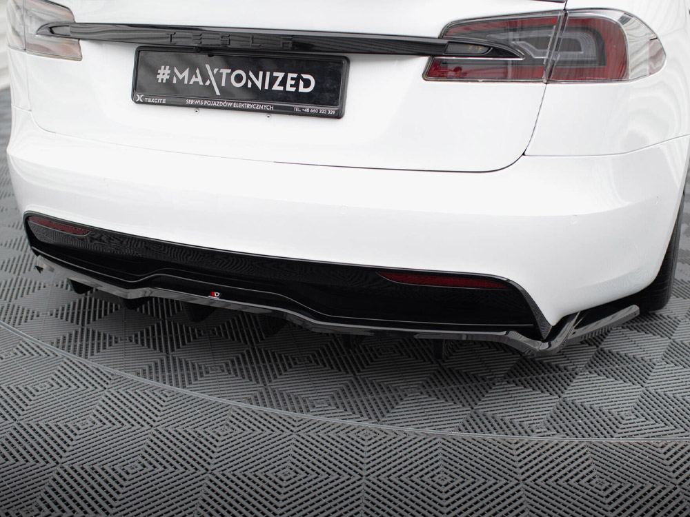 Maxton rear splitter (vertical bars) v2 tesla model s plaid mk1 facelift models 3 Maxton rear splitter (vertical bars) v2 tesla model s plaid mk1 facelift models - image 3