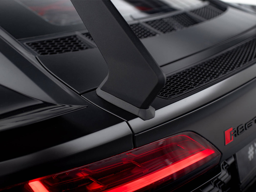 Maxton carbon spoiler with led for audi r8 mk2 11 Maxton carbon spoiler with led for audi r8 mk2 - image 11
