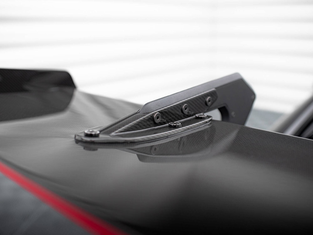 Maxton carbon spoiler with led for audi r8 mk2 8 Maxton carbon spoiler with led for audi r8 mk2 - image 8