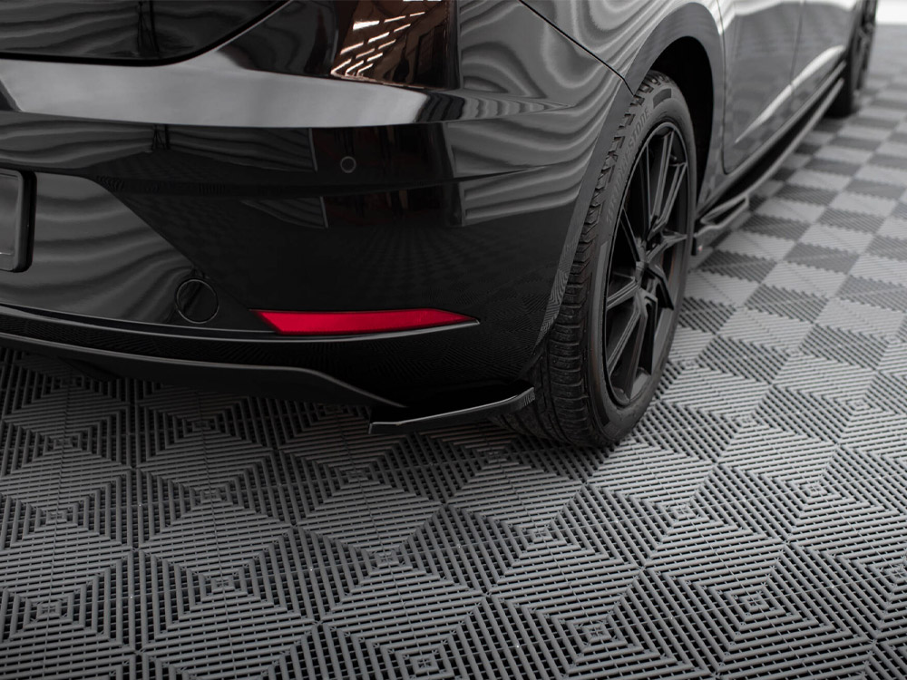 Maxton rear side splitters v1 seat leon hatchback mk3 facelift models 3 Maxton rear side splitters v1 seat leon hatchback mk3 facelift models - image 3