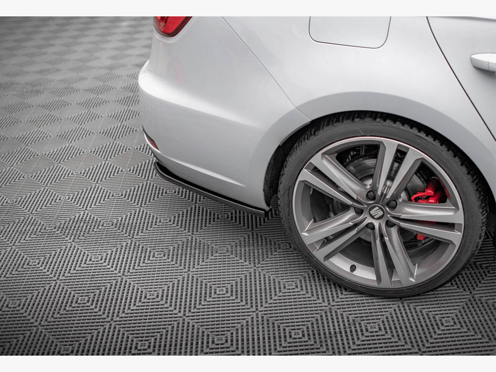 Maxton rear side splitters v1 seat leon cupra sportstourer mk3 4 Maxton rear side splitters v1 seat leon cupra sportstourer mk3 - image 4