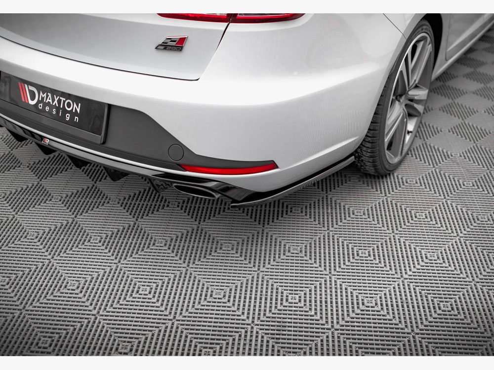 Maxton rear side splitters v2 seat leon cupra sportstourer mk3 3 Maxton rear side splitters v2 seat leon cupra sportstourer mk3 - image 3