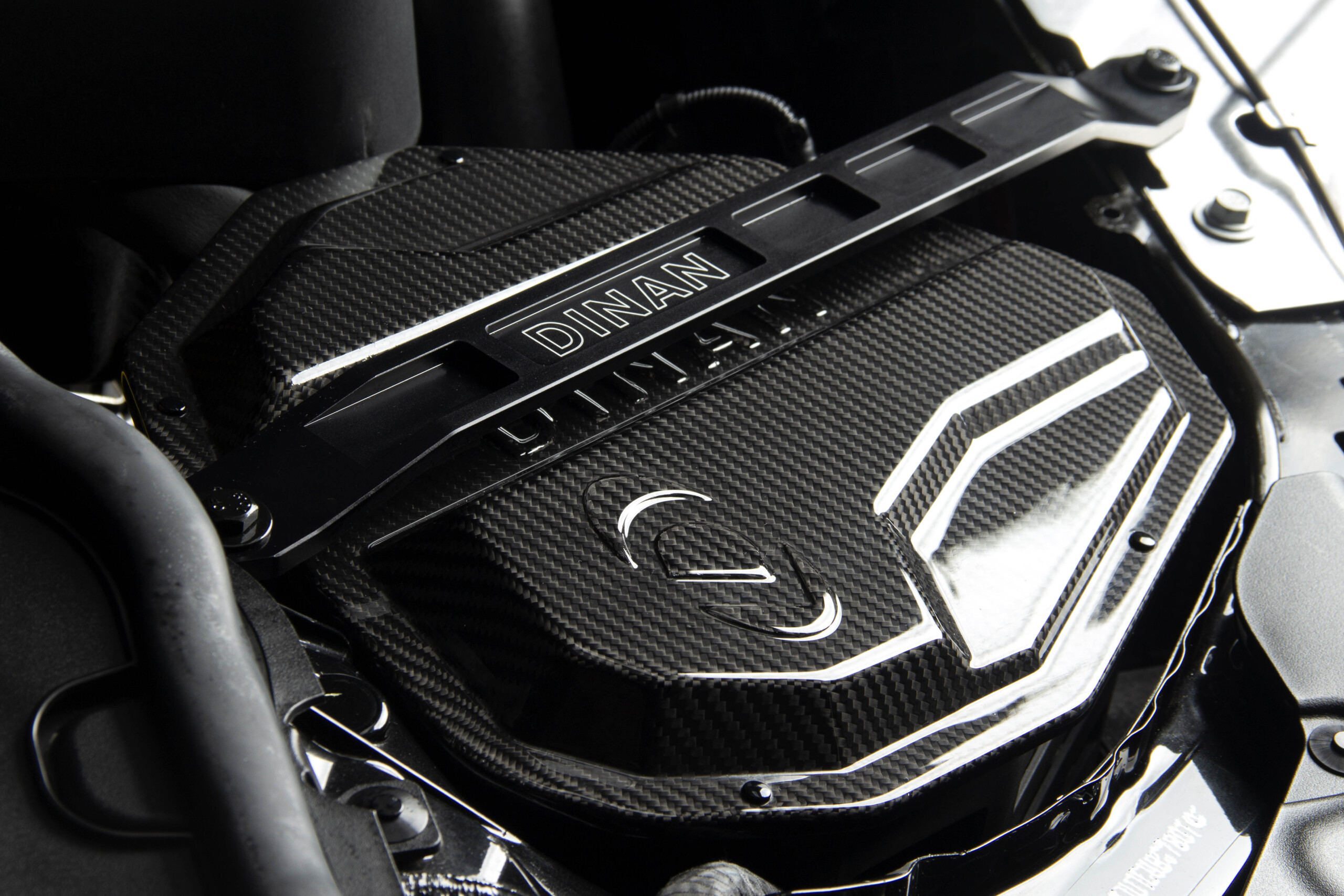 Dinan front aluminium strut tower braces for bmw 230i/330i/m240i/m340i (g20/g42) 2019-2025 4 Dinan front aluminium strut tower braces for bmw 230i/330i/m240i/m340i (g20/g42) 2019-2025 - image 4