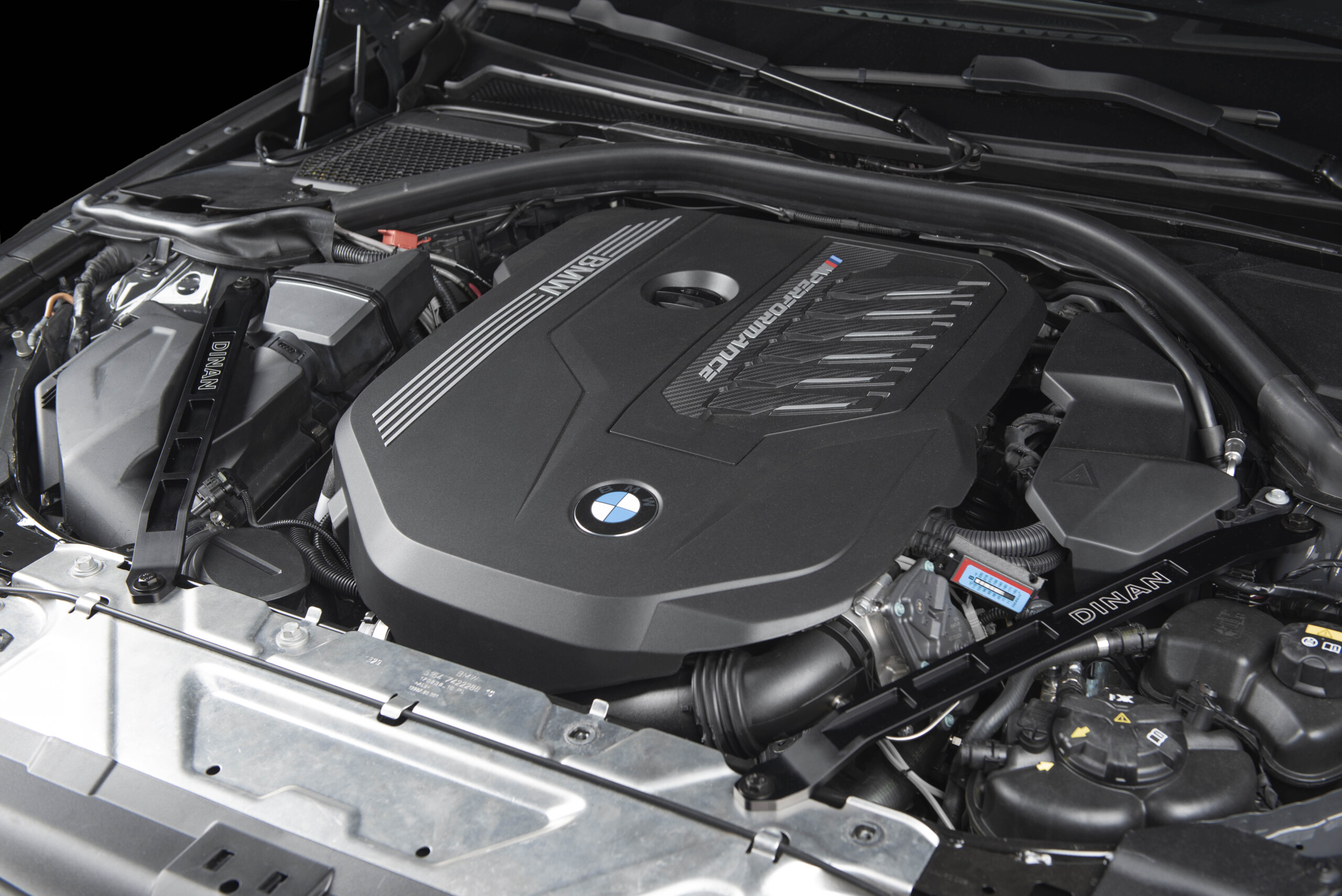 Dinan front aluminium strut tower braces for bmw 230i/330i/m240i/m340i (g20/g42) 2019-2025 5 Dinan front aluminium strut tower braces for bmw 230i/330i/m240i/m340i (g20/g42) 2019-2025 - image 5