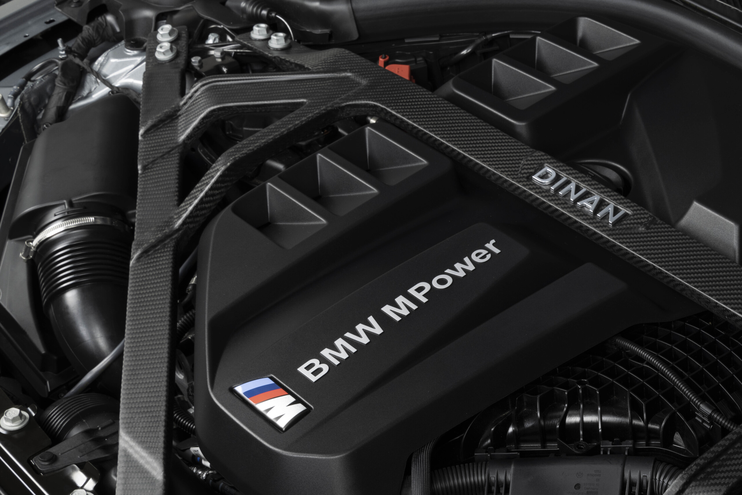 Dinan matte carbon fibre strut tower brace for 2021-2025 bmw m2/m3/m4 (g80/g82/g83/g87) 9 Dinan matte carbon fibre strut tower brace for 2021-2025 bmw m2/m3/m4 (g80/g82/g83/g87) - image 9