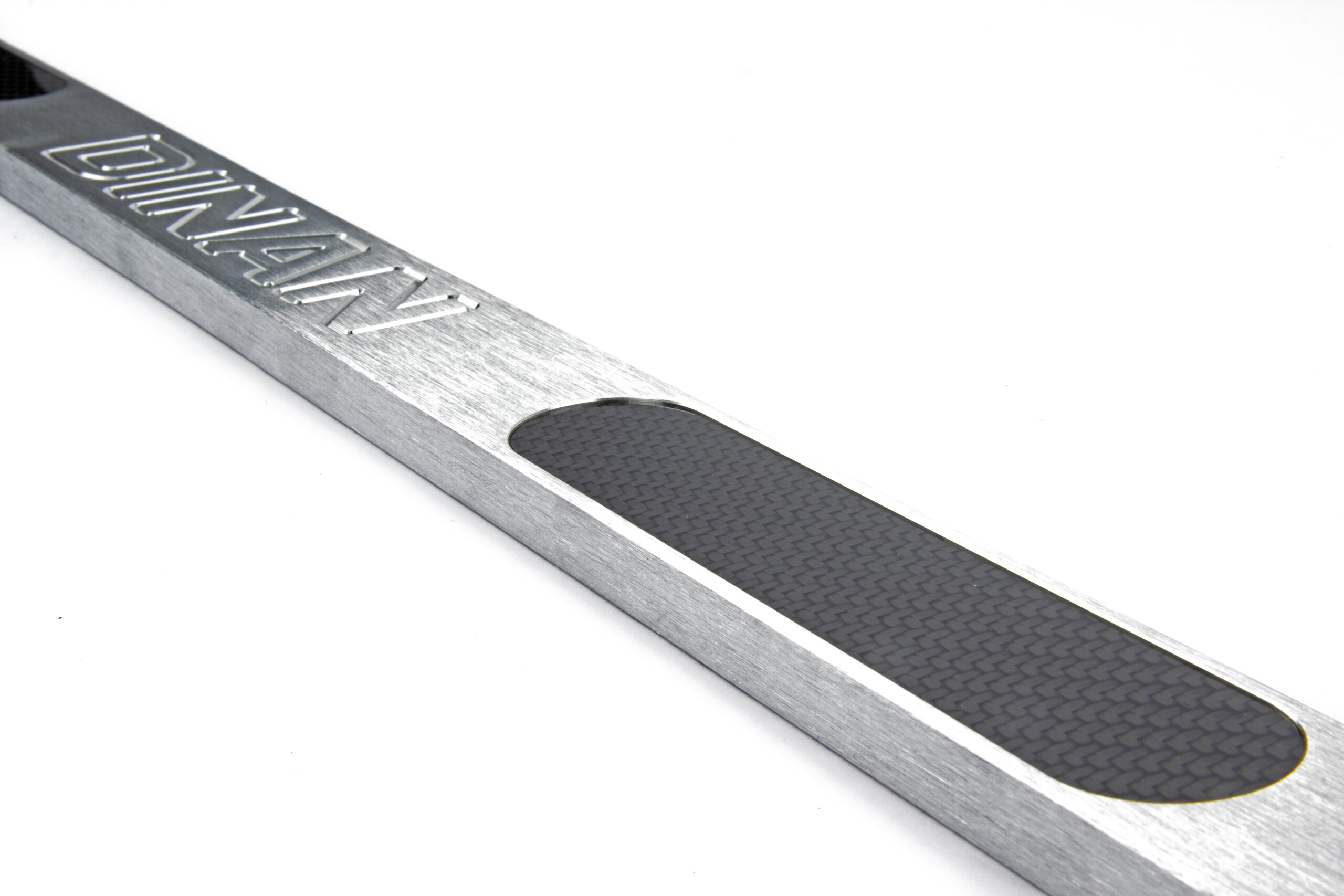 Dinan rear shock tower brace for bmw 3 series (e46) 1999-2006 - brushed aluminium with carbon inlays 5 Dinan rear shock tower brace for bmw 3 series (e46) 1999-2006 - brushed aluminium with carbon inlays - image 5