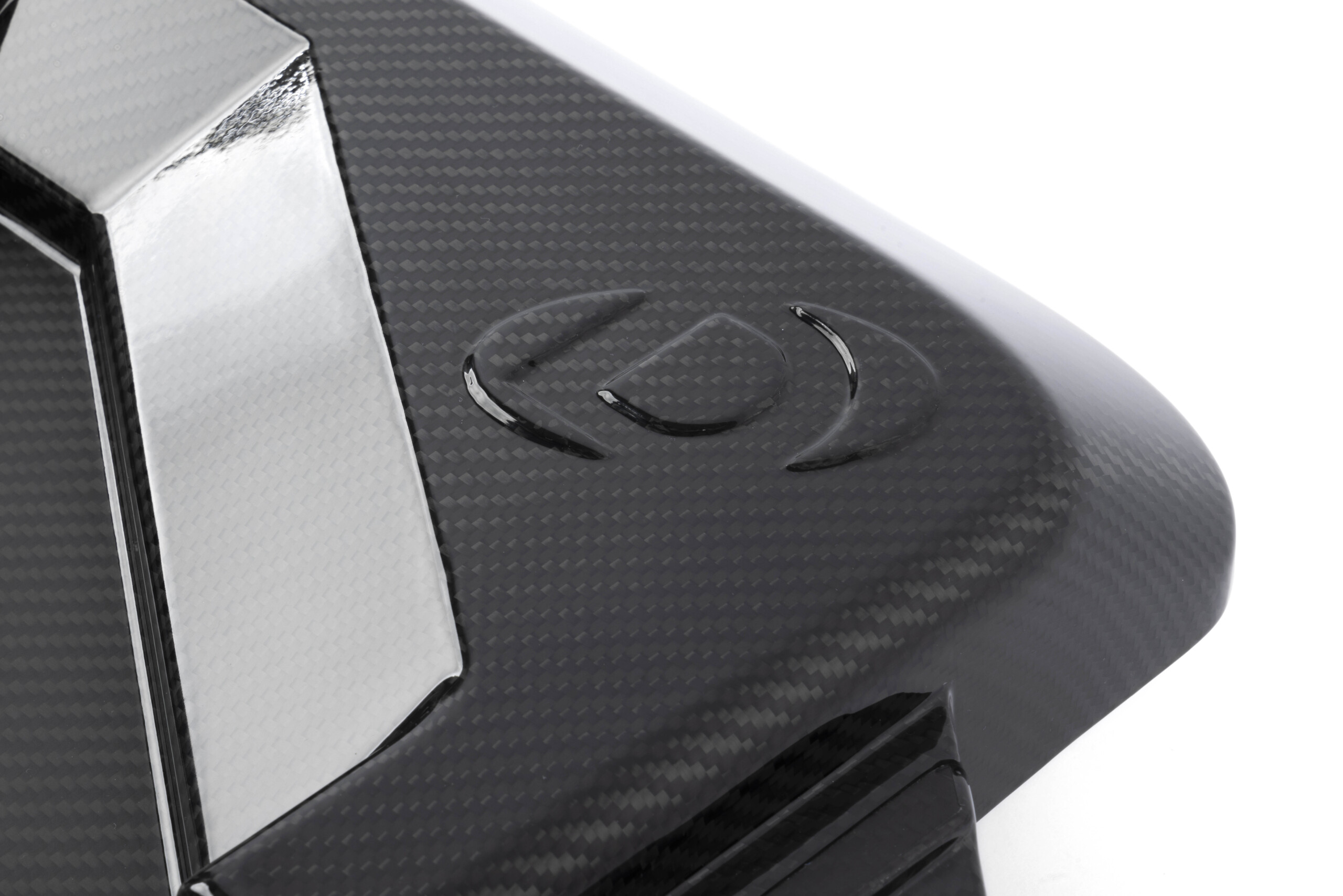 Dinan gloss carbon fibre engine cover for bmw m2/m3/m4 (g80/g82/g87) 2021-2025 10 Dinan gloss carbon fibre engine cover for bmw m2/m3/m4 (g80/g82/g87) 2021-2025 - image 10