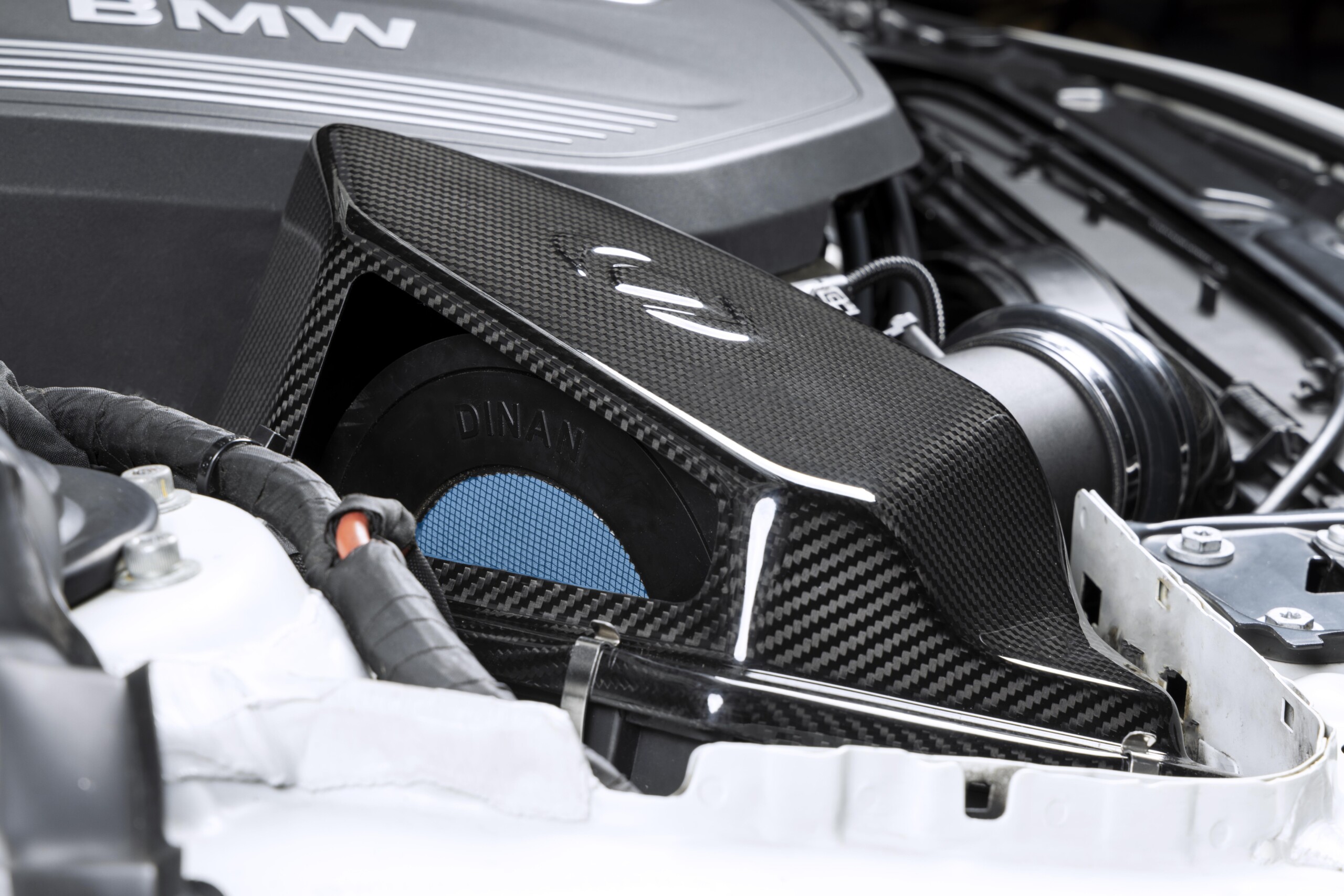 Dinan carbon fibre semi-open intake for bmw 230i/330i/430i (f22/f23/f30/f31/f32/f33/f34/f36) 2016-2021 2 Dinan carbon fibre semi-open intake for bmw 230i/330i/430i (f22/f23/f30/f31/f32/f33/f34/f36) 2016-2021 - image 2
