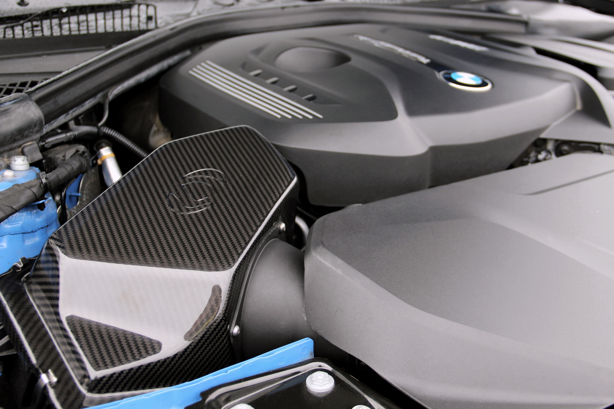 Dinan carbon fibre semi-open intake for bmw 230i/330i/430i (f22/f23/f30/f31/f32/f33/f34/f36) 2016-2021 4 Dinan carbon fibre semi-open intake for bmw 230i/330i/430i (f22/f23/f30/f31/f32/f33/f34/f36) 2016-2021 - image 4