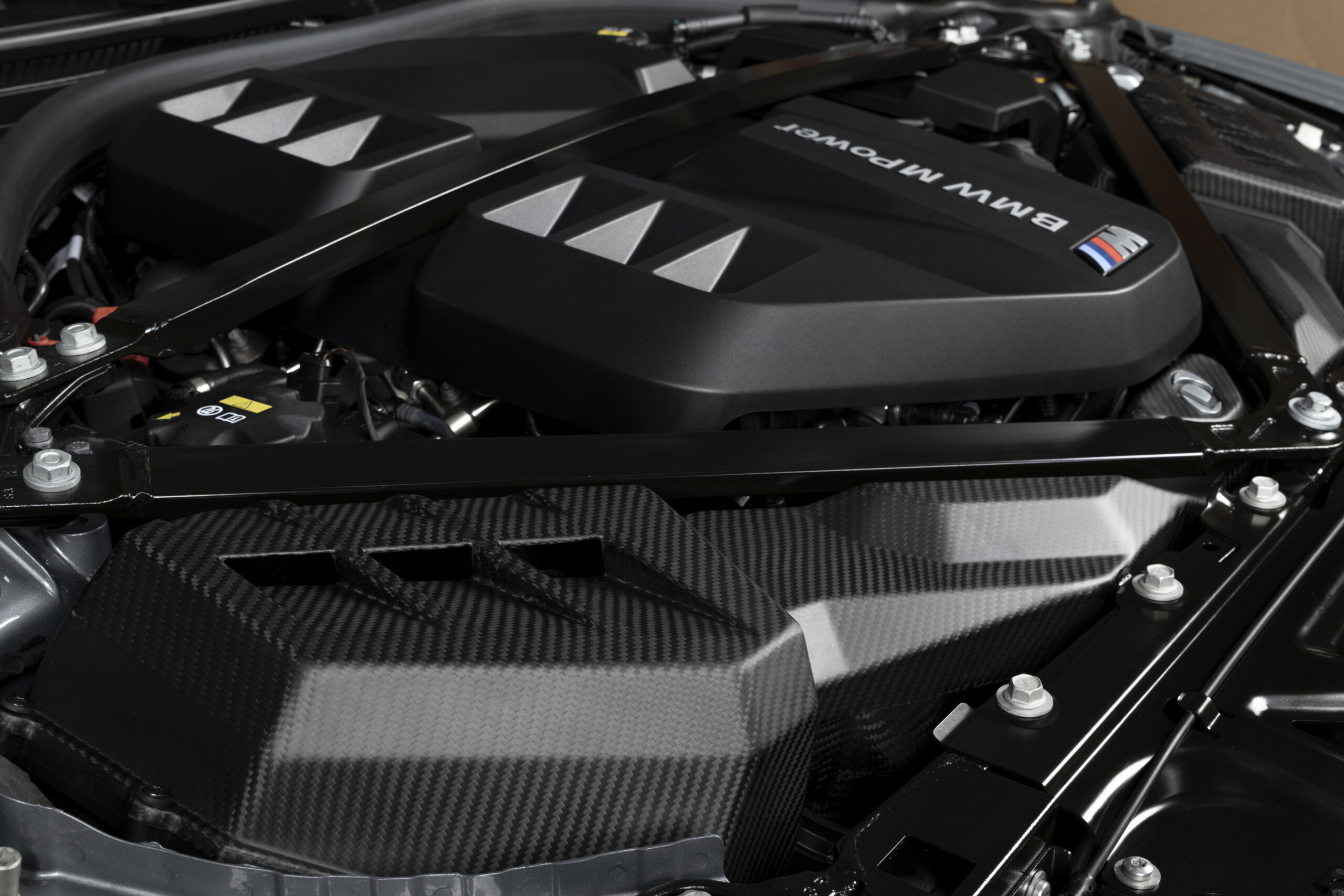 Dinan matte carbon fibre cold air intake for bmw m2/m3/m4 (g80/g82/g83/g87) 2021-2025 4 Dinan matte carbon fibre cold air intake for bmw m2/m3/m4 (g80/g82/g83/g87) 2021-2025 - image 4