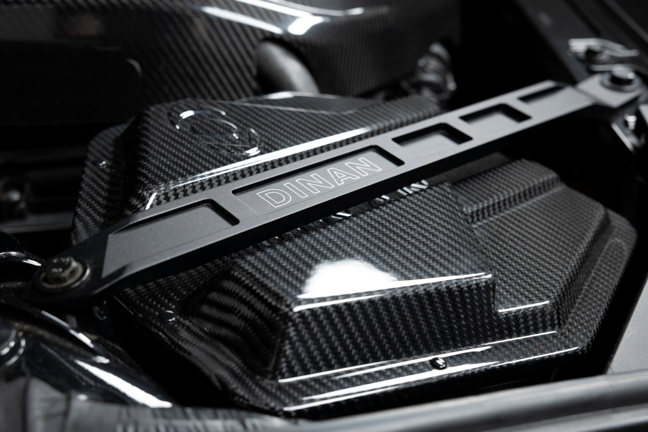 Dinan carbon fibre cold air intake for toyota gr supra (a90/a91) & bmw z4 m40i (g29) 2020-2025 4 Dinan carbon fibre cold air intake for toyota gr supra (a90/a91) & bmw z4 m40i (g29) 2020-2025 - image 4