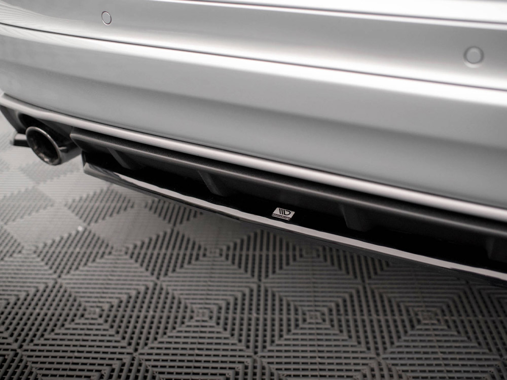 Maxton central rear splitter volvo xc60 r-design mk1 facelift models 4 Maxton central rear splitter volvo xc60 r-design mk1 facelift models - image 4