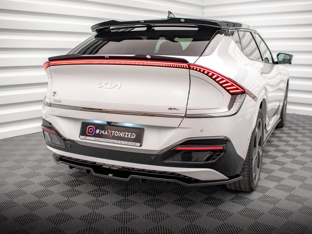 Maxton central rear splitter (vertical bars) kia ev6 gt-line mk1 2 Maxton central rear splitter (vertical bars) kia ev6 gt-line mk1 - image 2