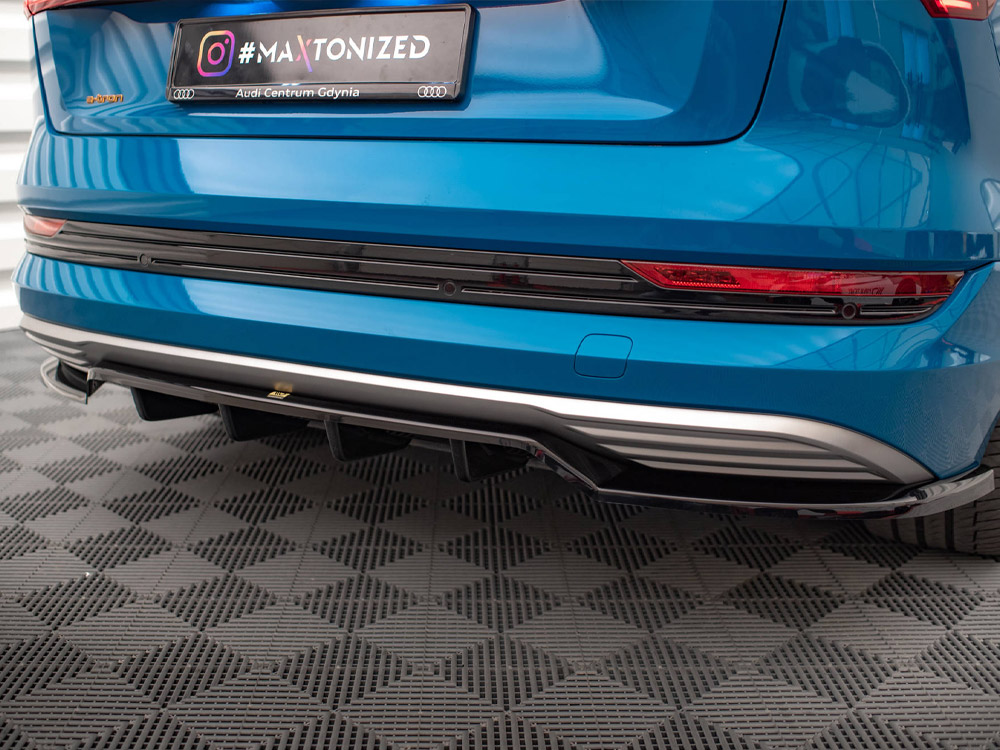 Maxton central rear splitter (vertical bars) audi e-tron 3 Maxton central rear splitter (vertical bars) audi e-tron - image 3
