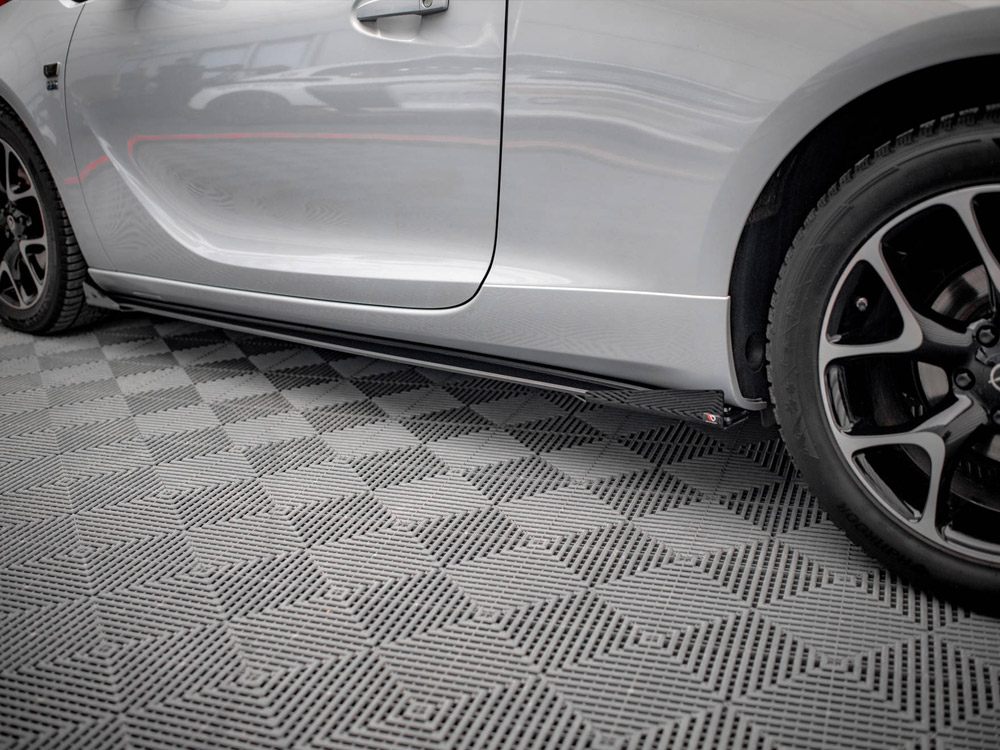 Maxton side flaps opel astra gtc opc-line j 3 Maxton side flaps opel astra gtc opc-line j - image 3