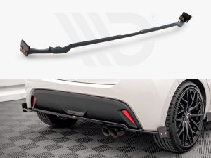 Maxton Central Rear Splitter V1 + Flaps Toyota Yaris Mk4