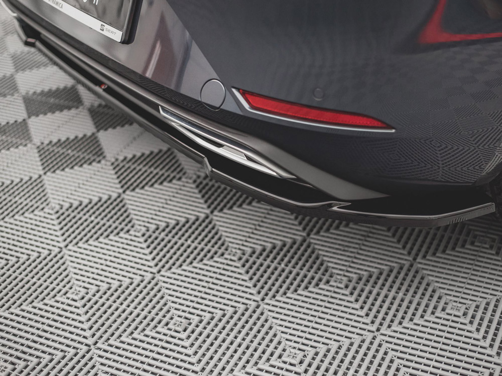 Maxton central rear splitter seat leon fr hatchback mk4 3 Maxton central rear splitter seat leon fr hatchback mk4 - image 3