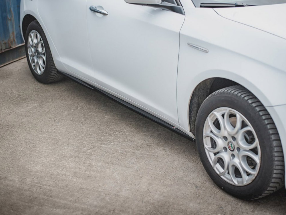 Maxton side skirts diffusers v2 alfa romeo giulietta 3 Maxton side skirts diffusers v2 alfa romeo giulietta - image 3