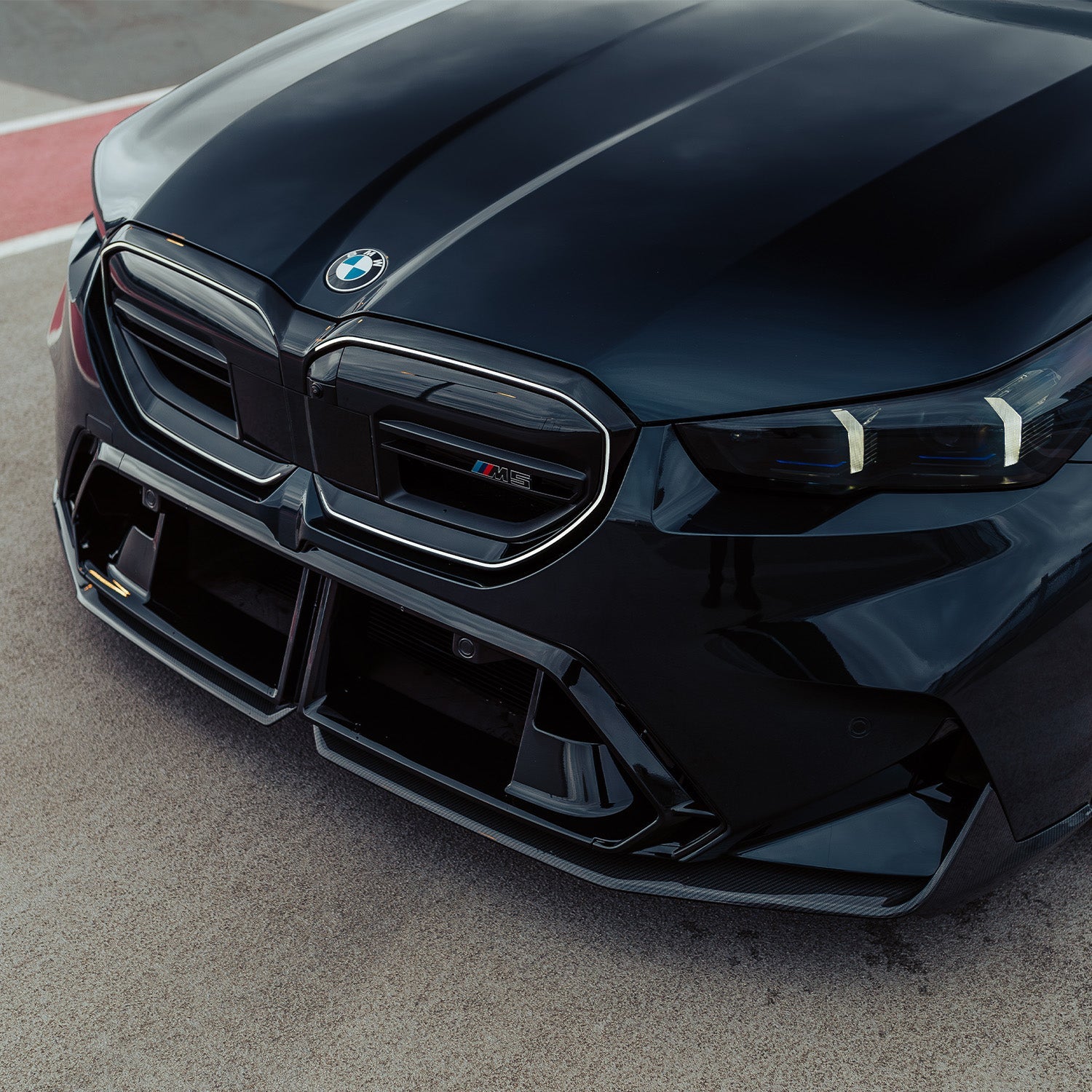 Mhc+ bmw g90 & g99 m5 pre preg carbon fibre performance style front splitter 8 Mhc+ bmw g90 & g99 m5 pre preg carbon fibre performance style front splitter - image 8