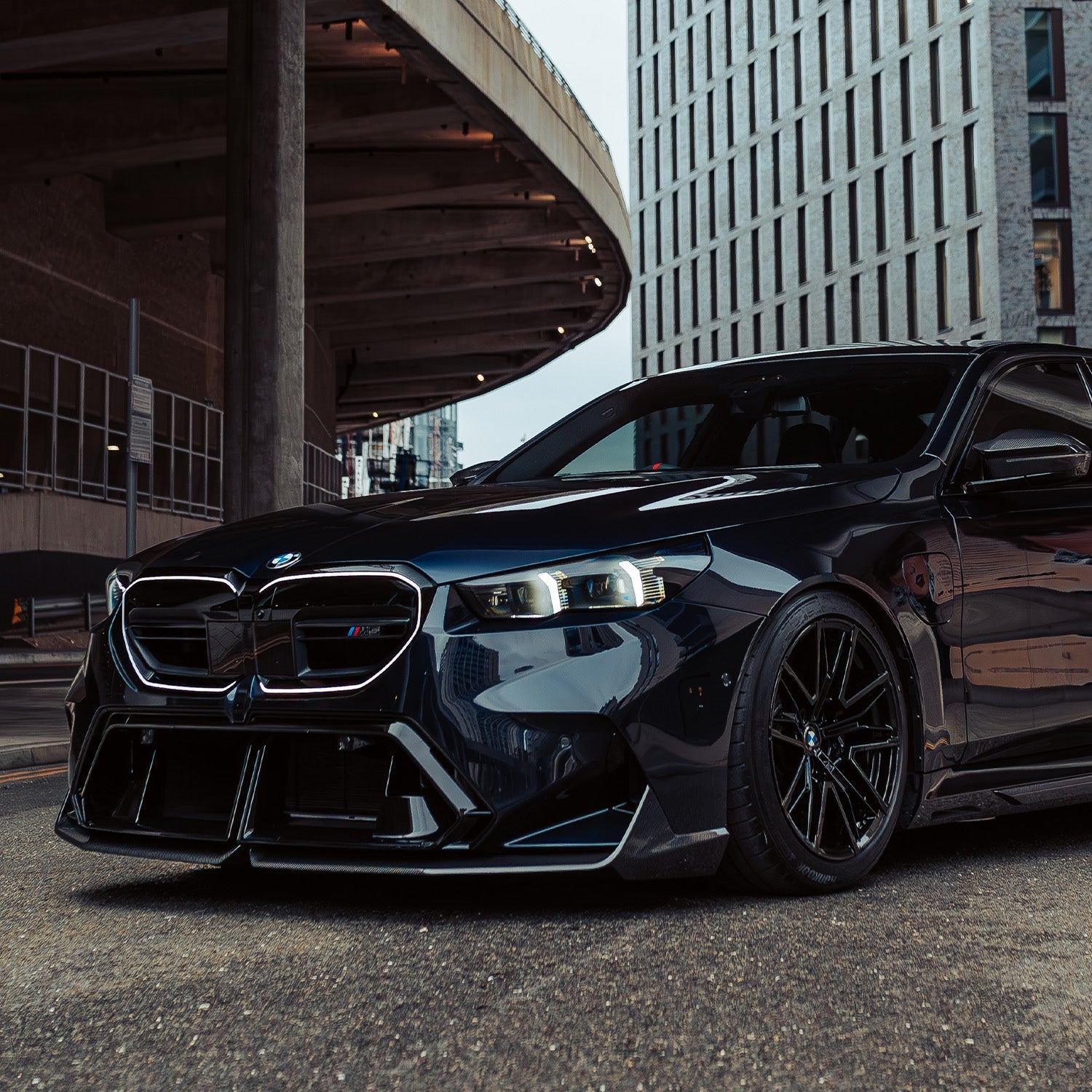 Mhc+ bmw g90 & g99 m5 pre preg carbon fibre performance style front splitter 12 Mhc+ bmw g90 & g99 m5 pre preg carbon fibre performance style front splitter - image 12
