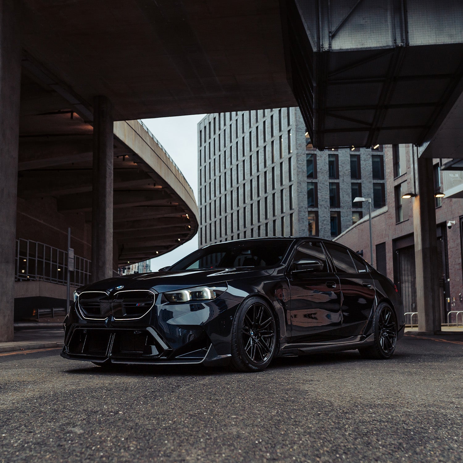 Mhc+ bmw g90 & g99 m5 pre preg carbon fibre performance style front splitter 13 Mhc+ bmw g90 & g99 m5 pre preg carbon fibre performance style front splitter - image 13