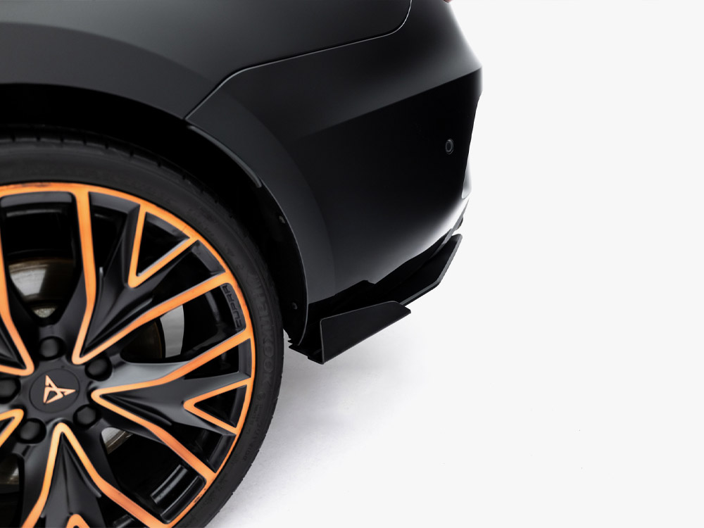 Maxton street pro rear side splitters with flaps for cupra leon st mk1 facelift 4 Maxton street pro rear side splitters with flaps for cupra leon st mk1 facelift - image 4