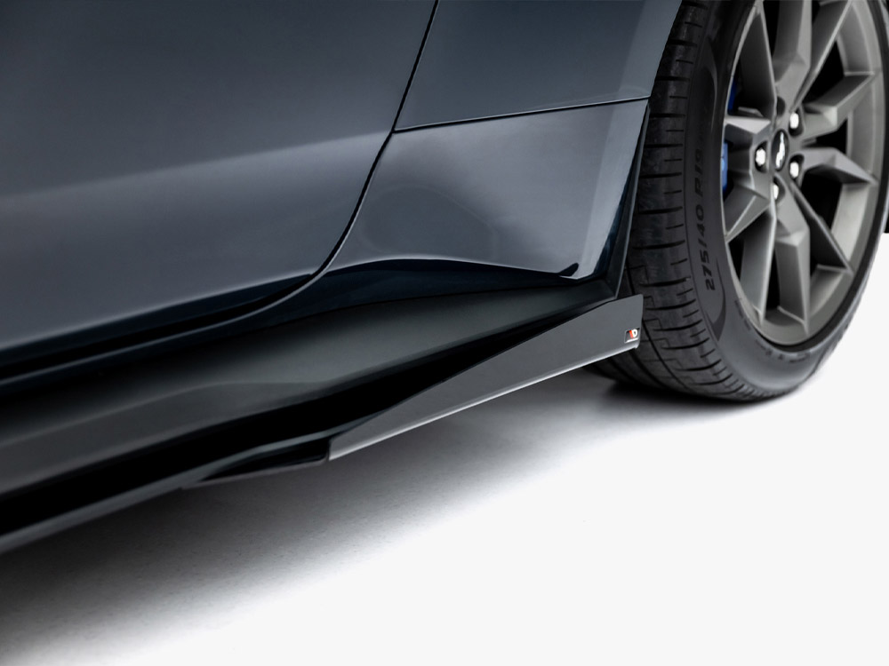 Maxton side flaps for ford mustang dark horse (mk7) 4 Maxton side flaps for ford mustang dark horse (mk7) - image 4