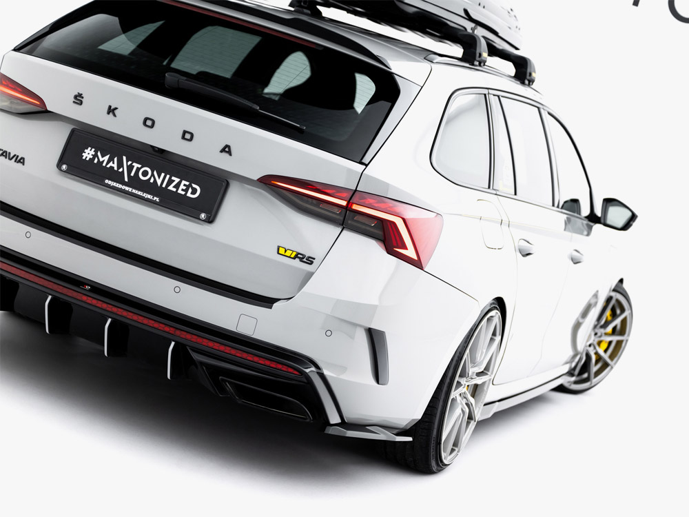 Maxton rear side splitters v7 skoda octavia rs mk4 liftback/estate 4 Maxton rear side splitters v7 skoda octavia rs mk4 liftback/estate - image 4