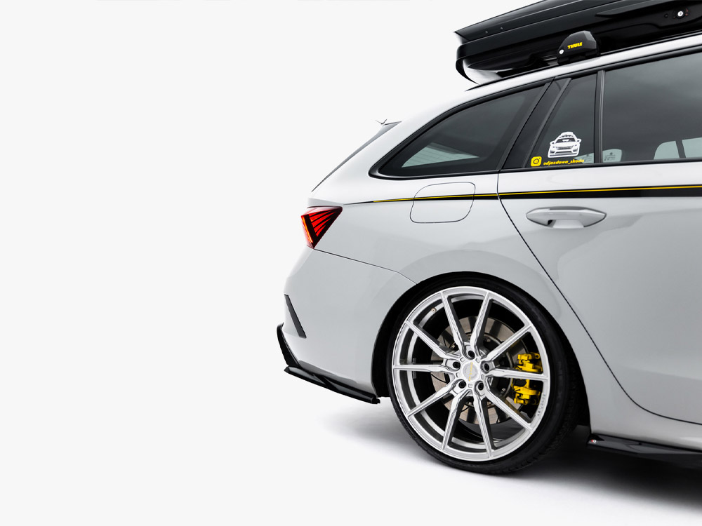 Maxton rear side splitters v7 skoda octavia rs mk4 liftback/estate 5 Maxton rear side splitters v7 skoda octavia rs mk4 liftback/estate - image 5